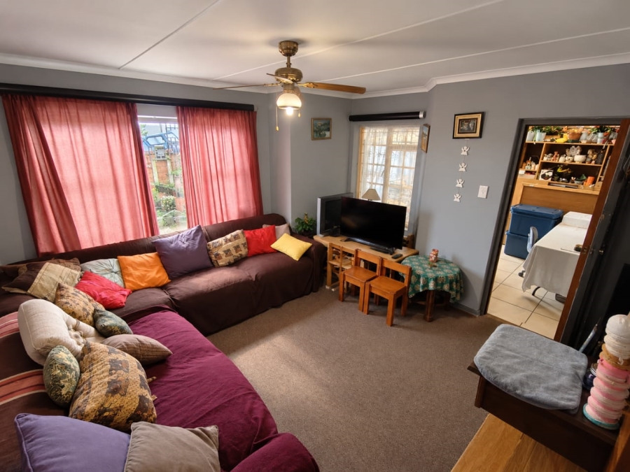 2 Bedroom Property for Sale in Heiderand Western Cape